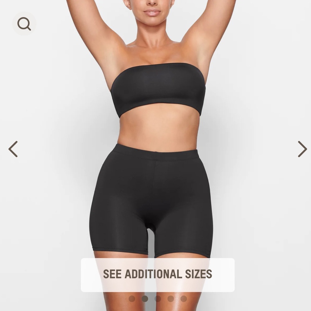SKIMS SIGNATURE SWIM - MID WAIST SHORT